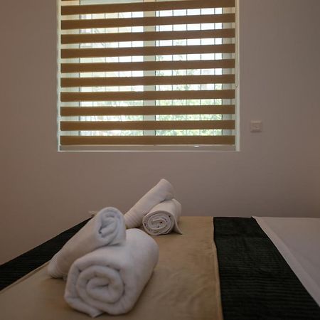 Kanari Elegant And Cozy Studios Kalamata Esterno foto